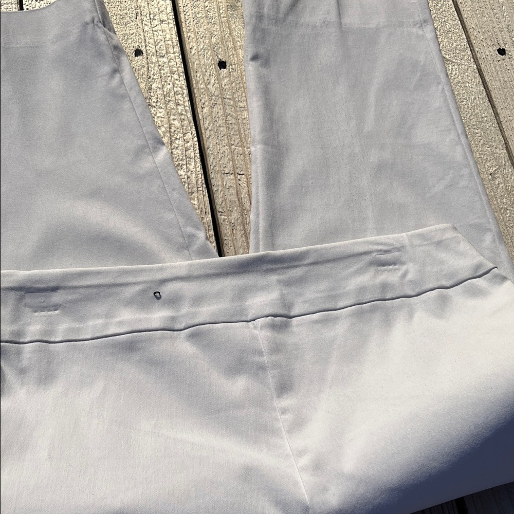 JM Collection White Capris - Picture 4 of 7